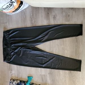 Torrid Faux Leather Leggings sz 2